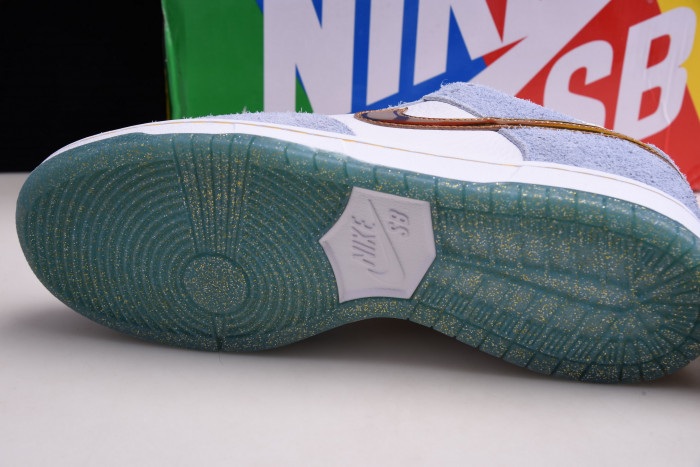 sean cliver x nike sb dunk low dc9936-100