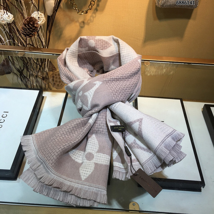lu vi scarf