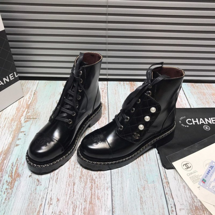 CN ANKLE BOOTS