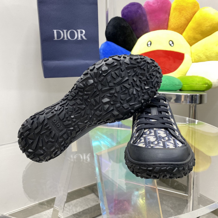 dr b28 low-top sneakers