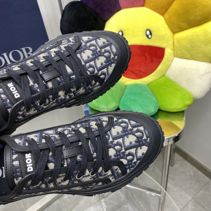 dr b28 low-top sneakers