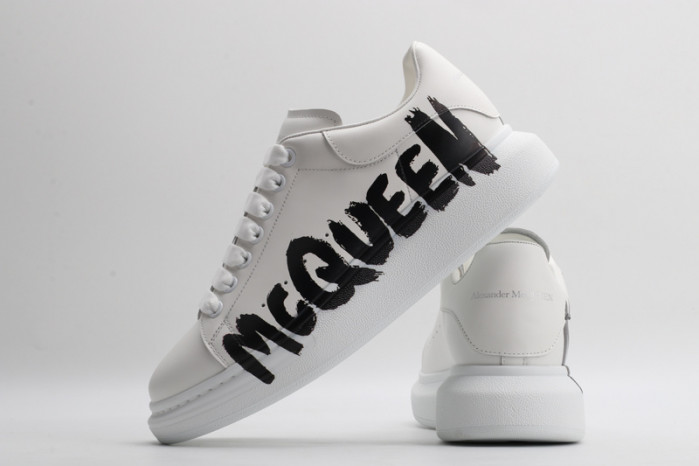 alex mcqu sneakers