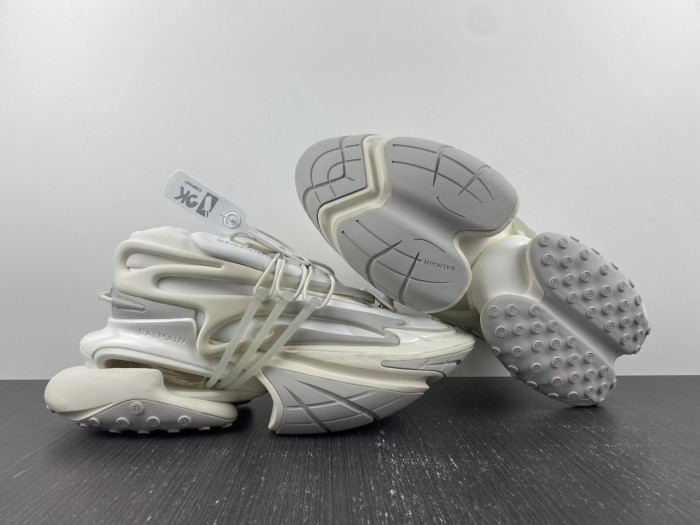 balmain sneakers 22120602