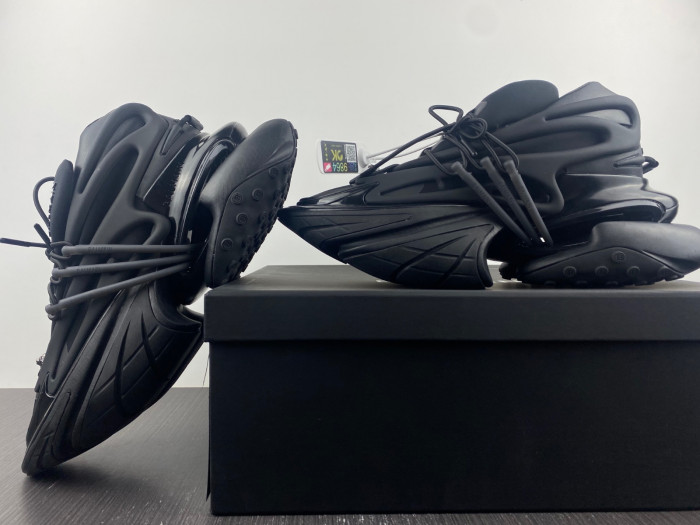 balmain sneakers 22120603