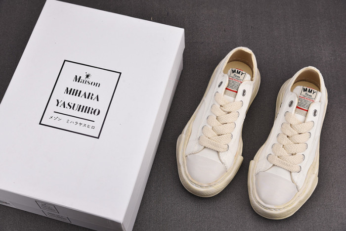Ma*s*n mihara yasuhiro sneaker