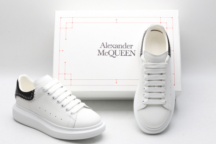 alex mcqu sneakers