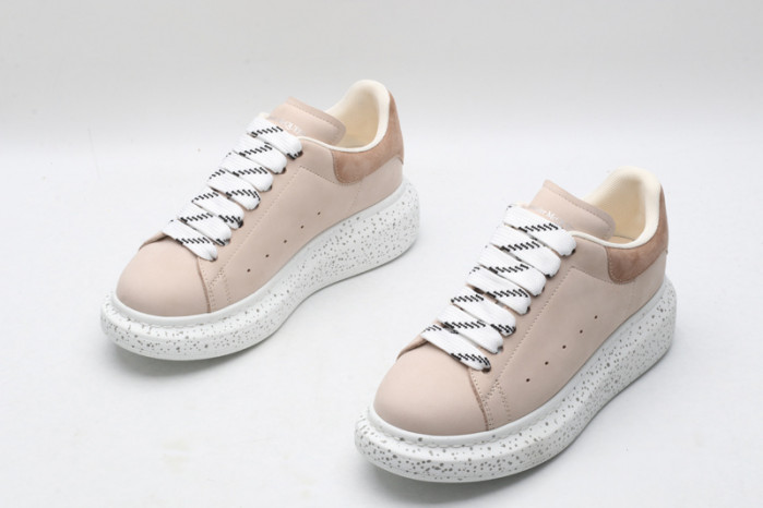 alex mcqu sneakers