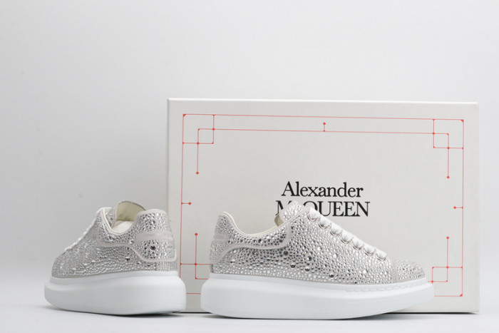 alex mcqu sneakers