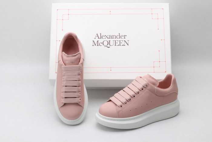 alex mcqu sneakers