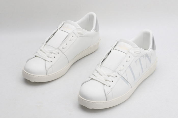 v*lentino sneaker