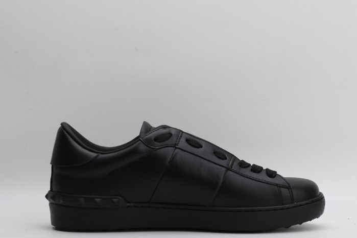 v*lentino sneaker
