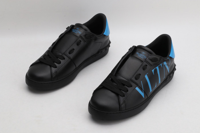 v*lentino sneaker