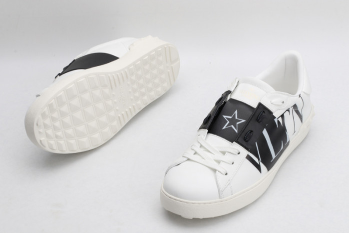 v*lentino sneaker