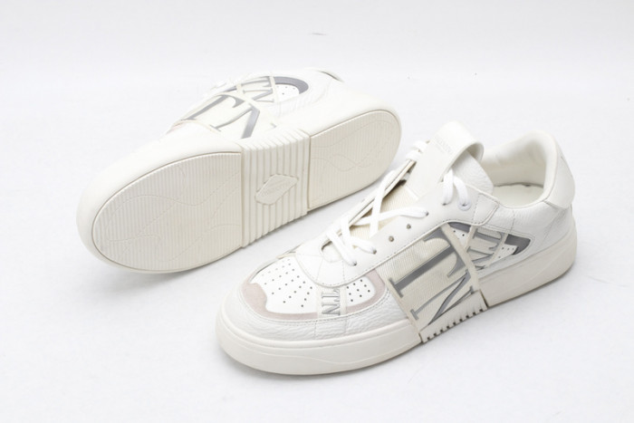v*lentino sneaker