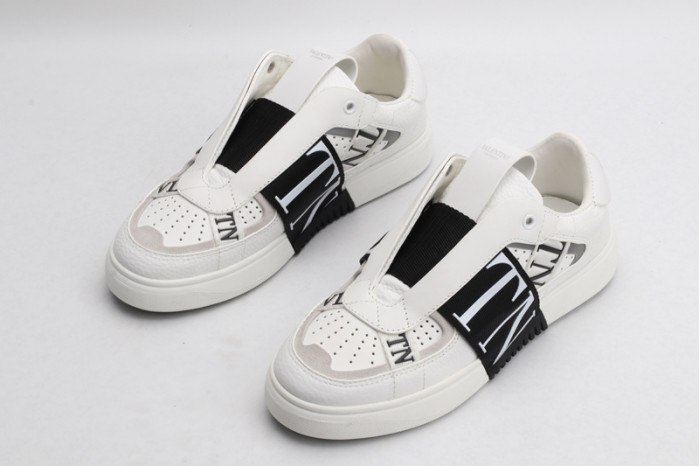 v*lentino sneaker