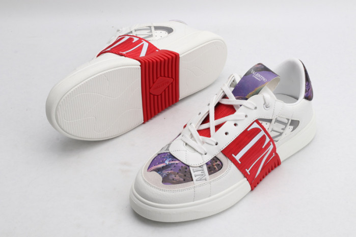 v*lentino sneaker