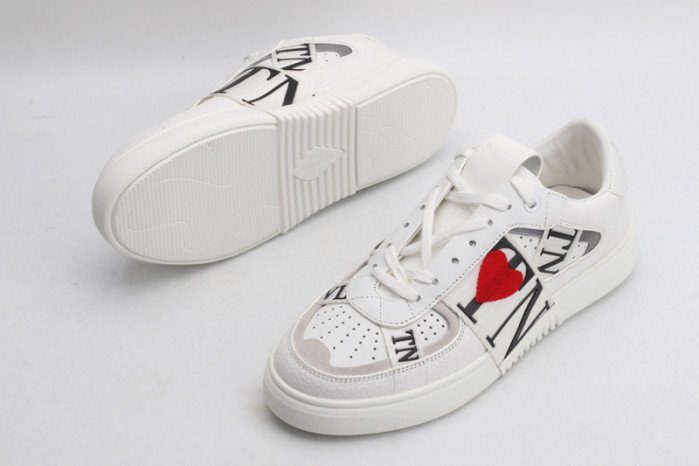 v*lentino sneaker