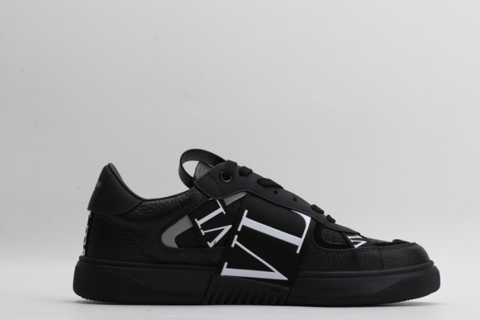 v*lentino sneaker