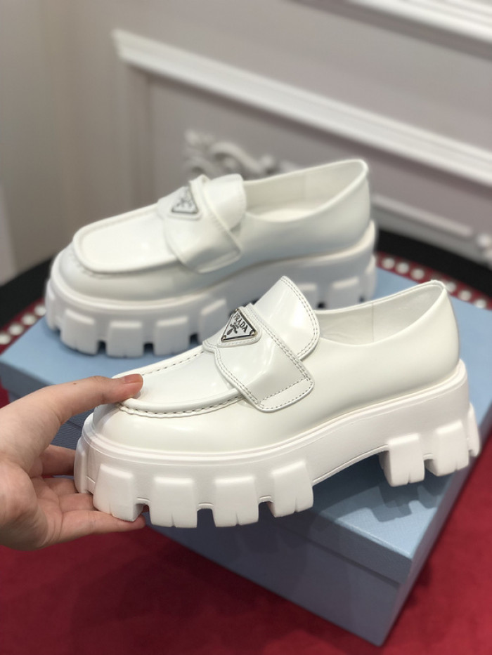 prad loafer