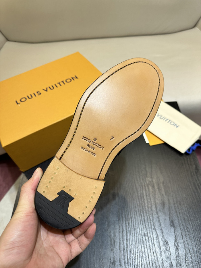 lovt loafer