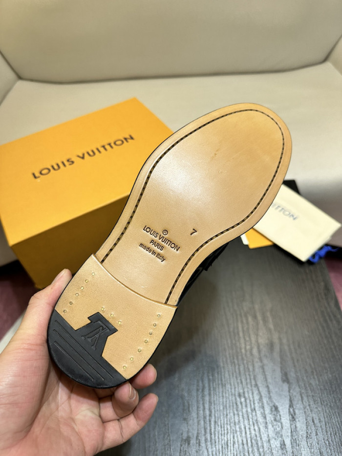 lovt loafer