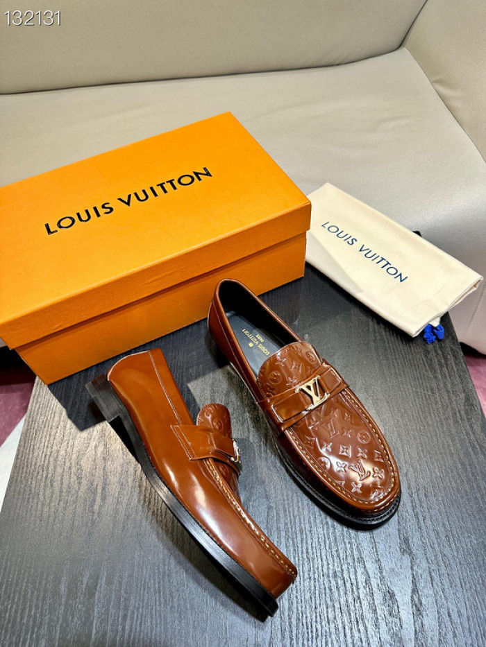 lovt loafer