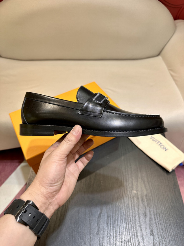 lovt loafer