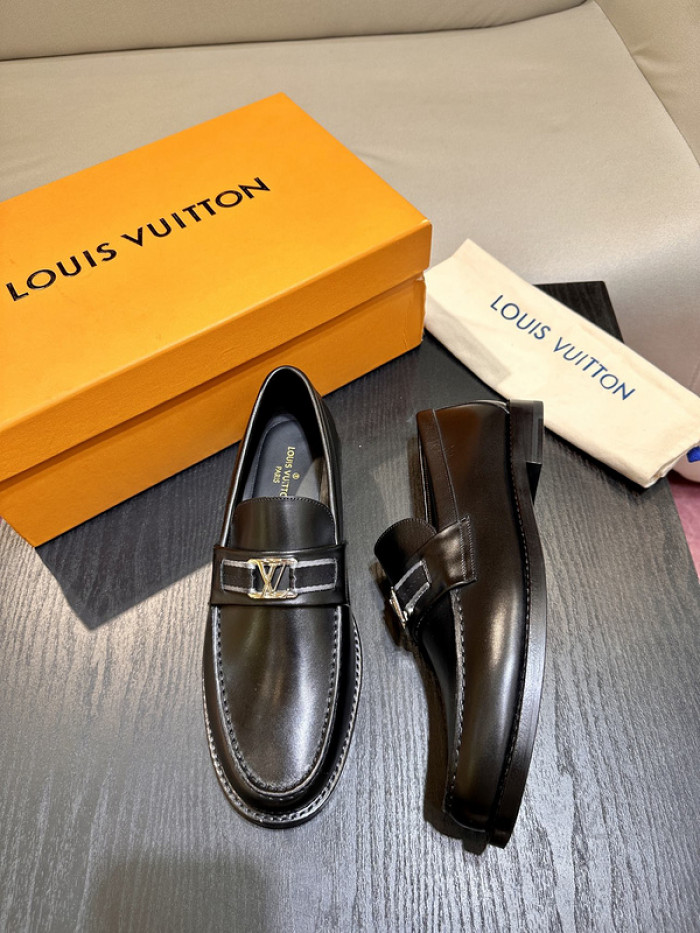 lovt loafer
