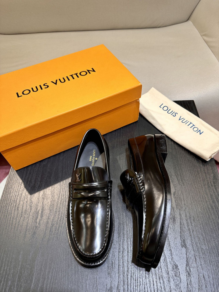 lovt loafer