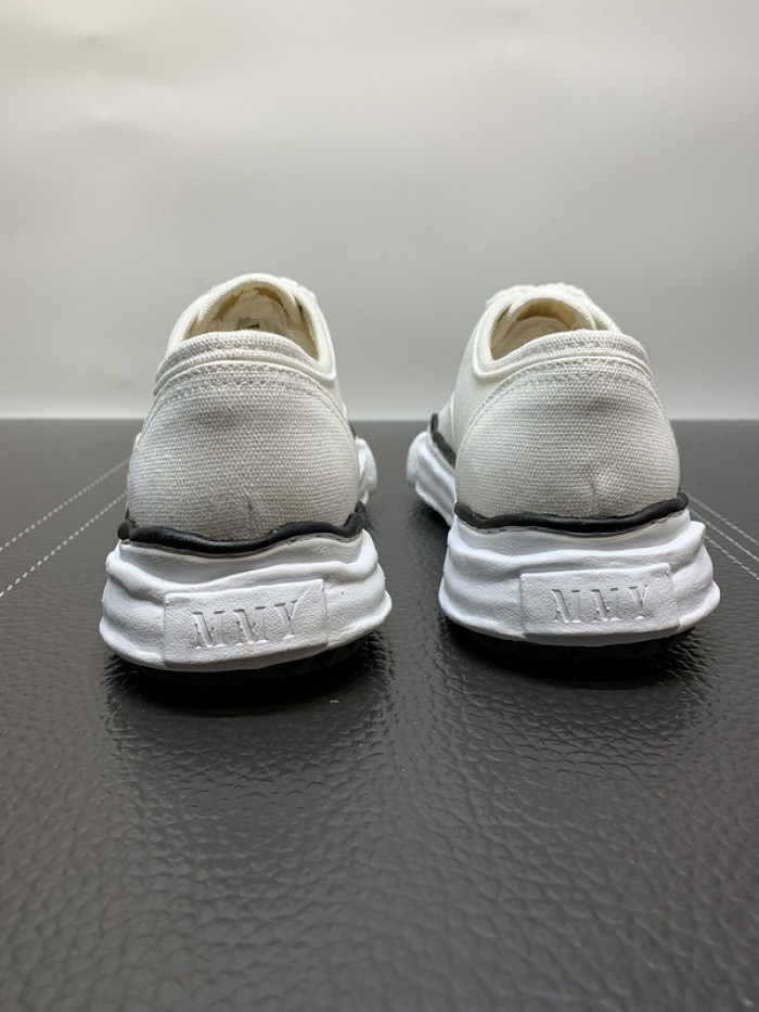 Ma*s*n mihara yasuhiro sneaker