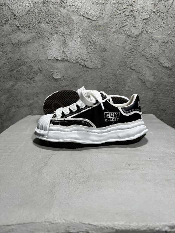 Ma*s*n mihara yasuhiro sneaker
