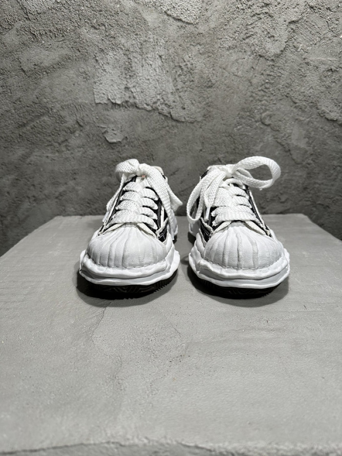 Ma*s*n mihara yasuhiro sneaker
