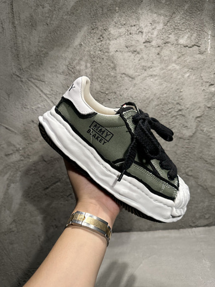 Ma*s*n mihara yasuhiro sneaker