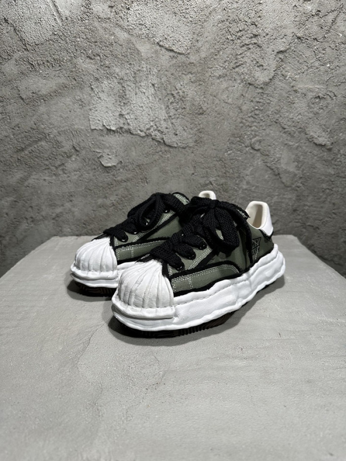 Ma*s*n mihara yasuhiro sneaker