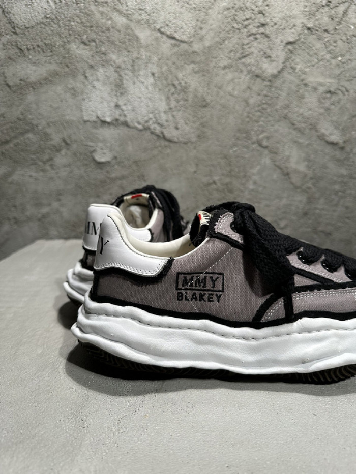 Ma*s*n mihara yasuhiro sneaker