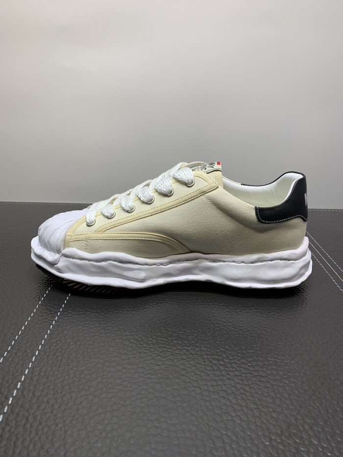 Ma*s*n mihara yasuhiro sneaker