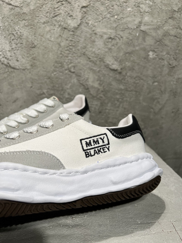 Ma*s*n mihara yasuhiro sneaker