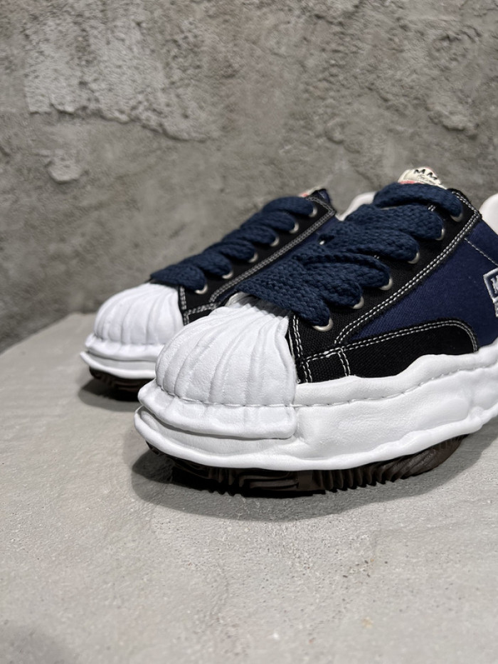 Ma*s*n mihara yasuhiro sneaker