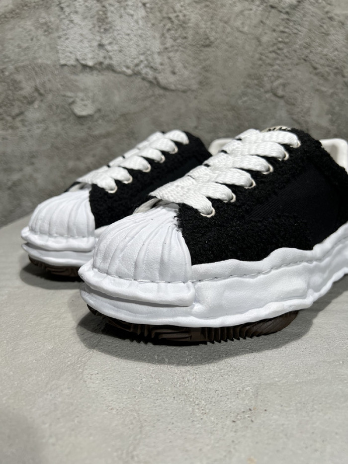 Ma*s*n mihara yasuhiro sneaker