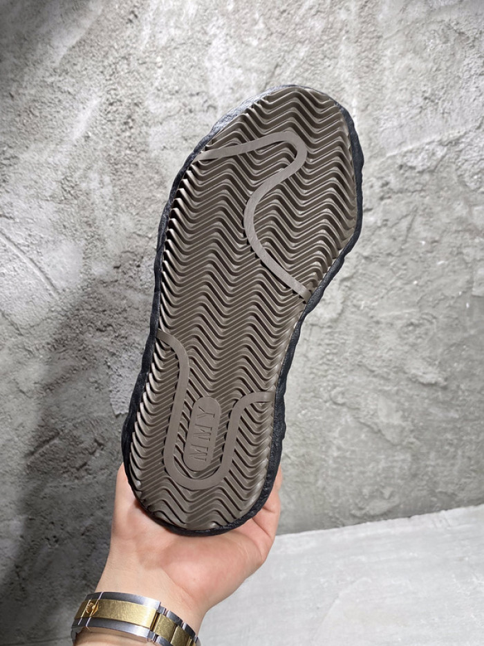 Ma*s*n mihara yasuhiro sneaker