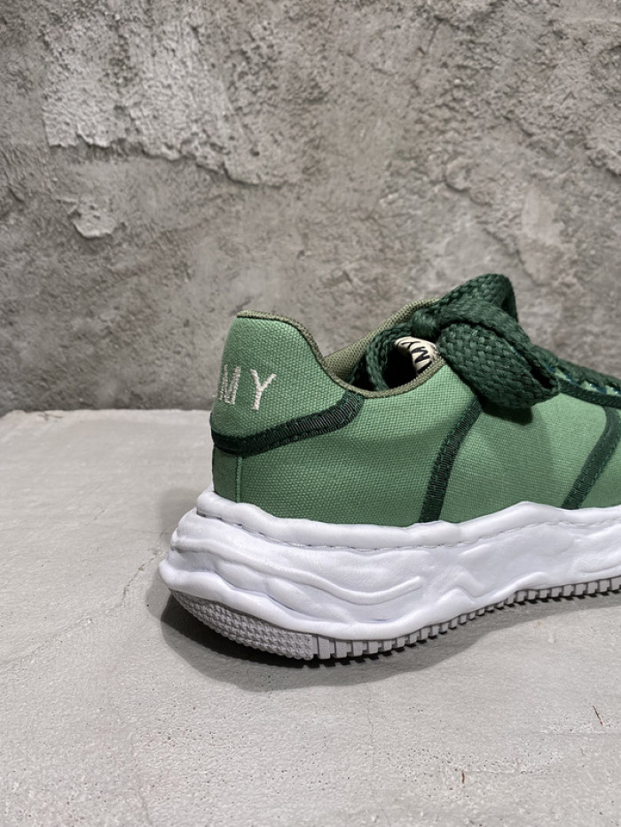 Ma*s*n mihara yasuhiro sneaker