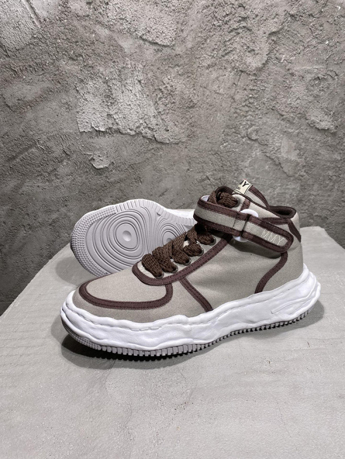 Ma*s*n mihara yasuhiro sneaker