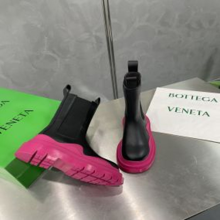 bo*te*ga Ve*ne*ta boots