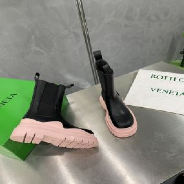 bo*te*ga Ve*ne*ta boots