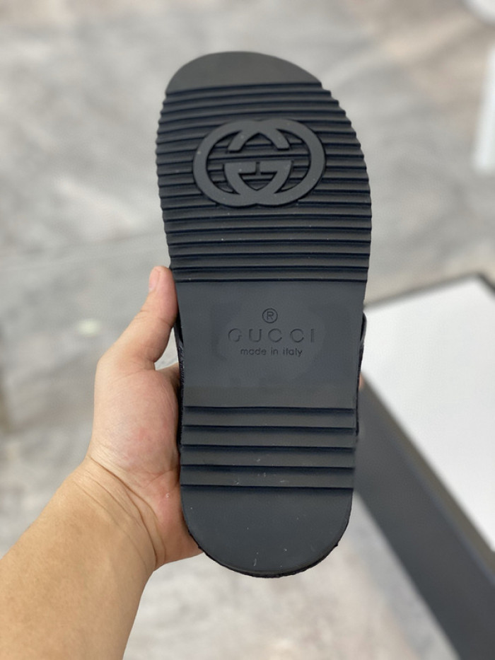 guc sandal