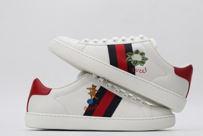 gi ace embroidered low-top sneaker