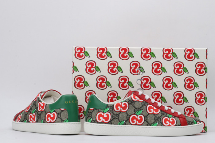 gi ace embroidered low-top sneaker