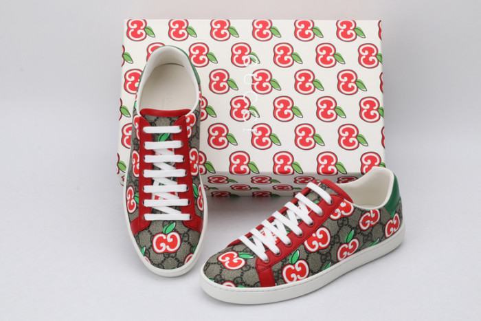 gi ace embroidered low-top sneaker