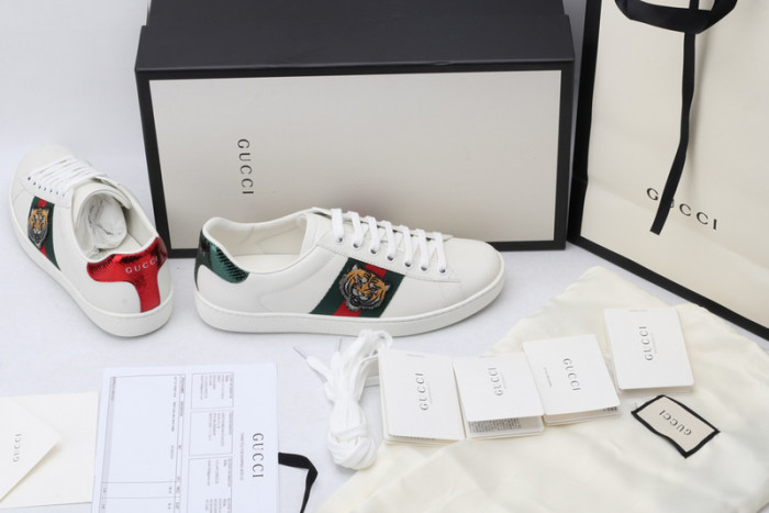 gi ace embroidered low-top sneaker