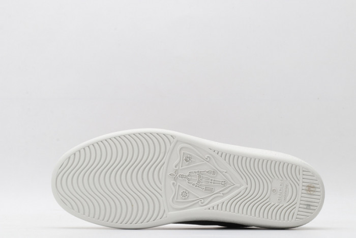 gi ace embroidered low-top sneaker